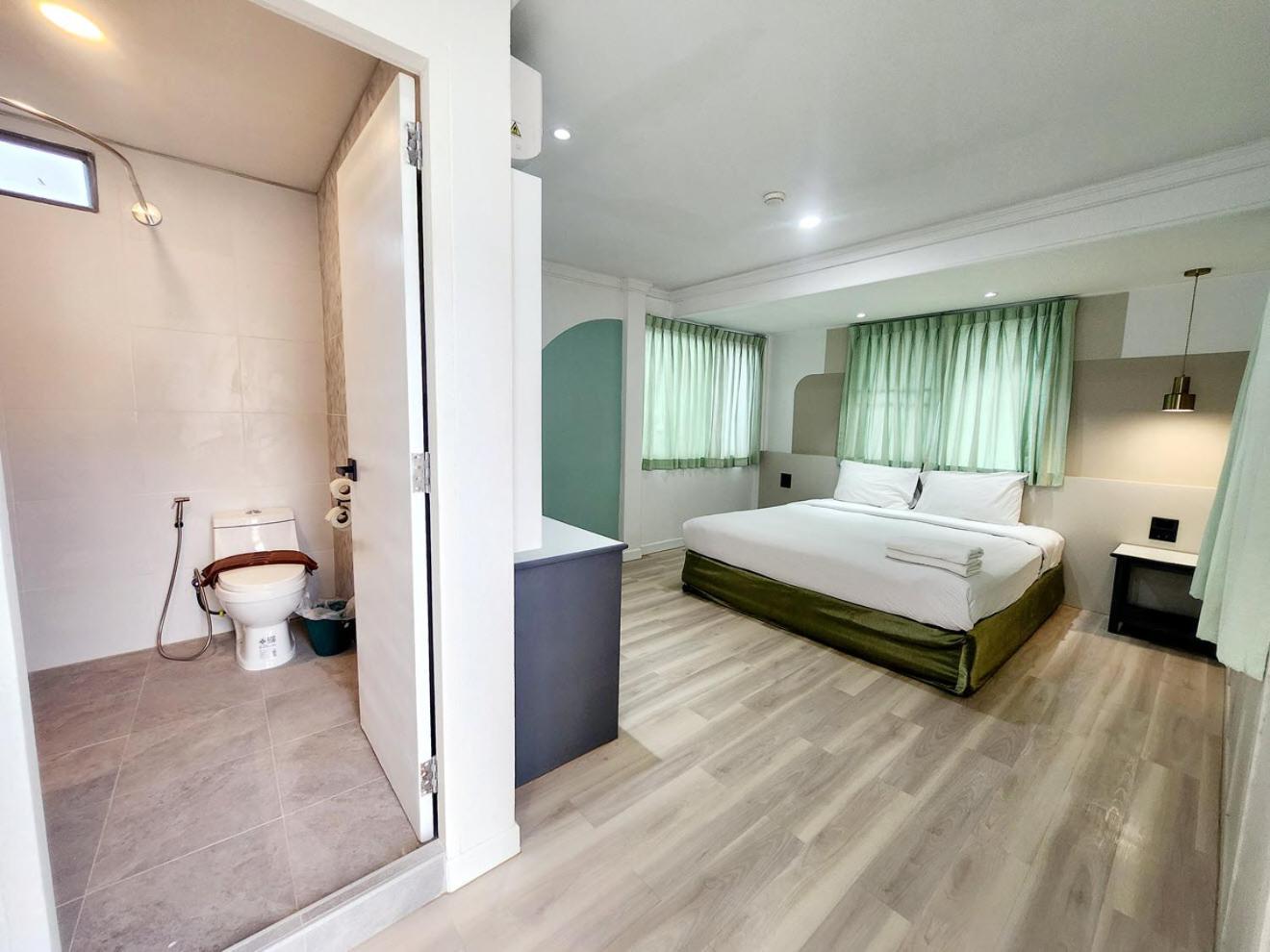 Seatel Phuket, Patong Beach Экстерьер фото