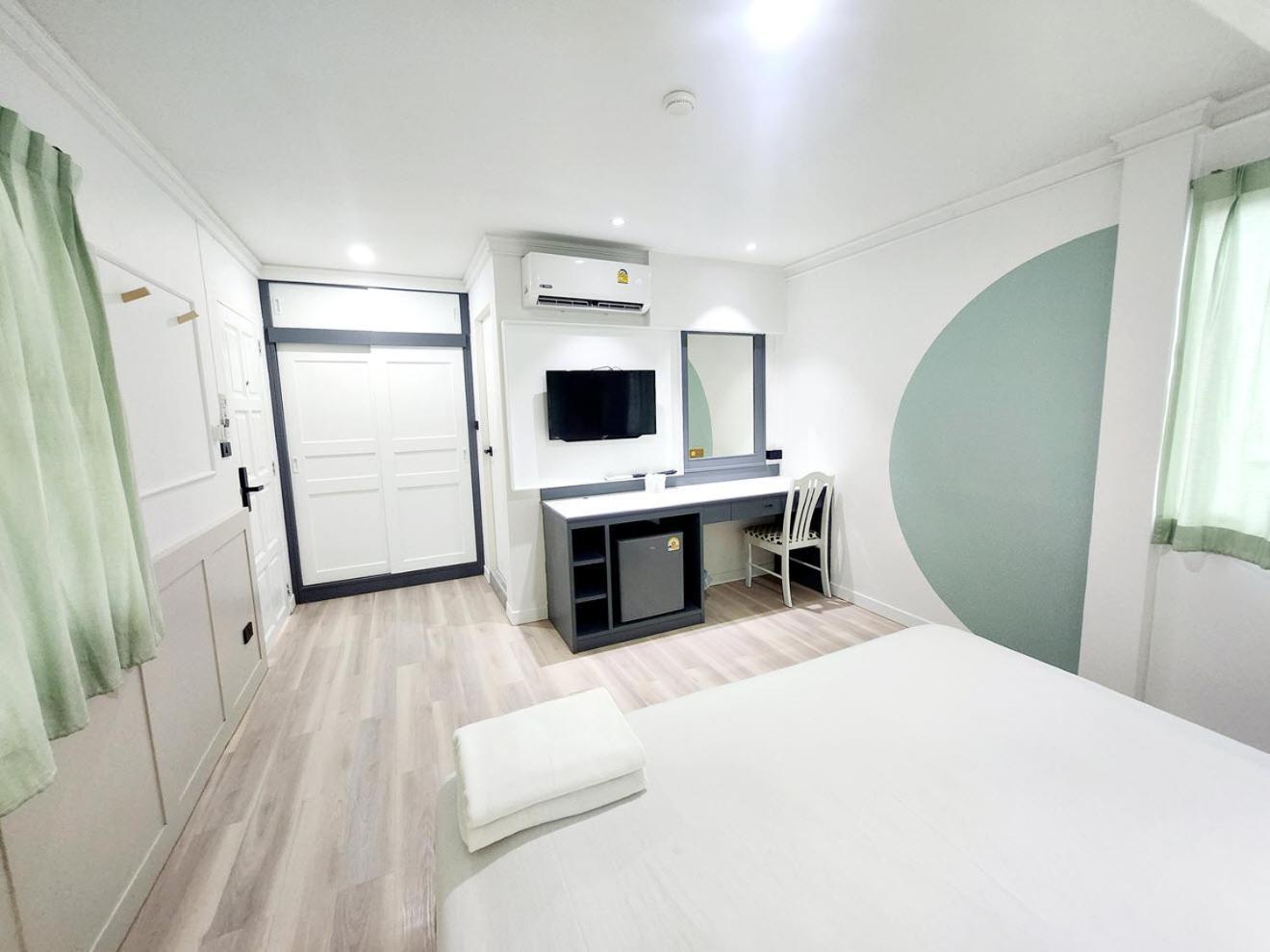 Seatel Phuket, Patong Beach Экстерьер фото