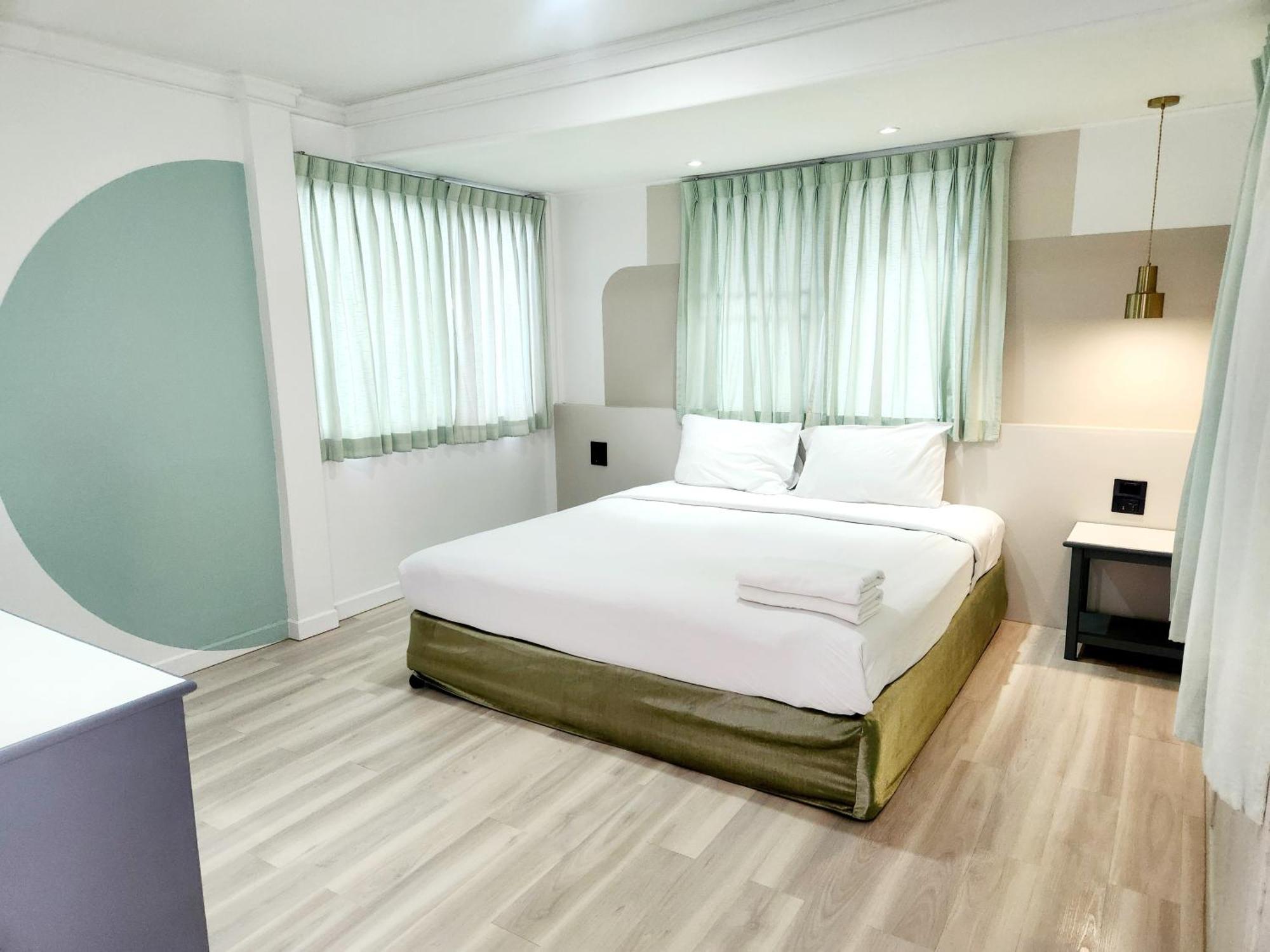 Seatel Phuket, Patong Beach Экстерьер фото