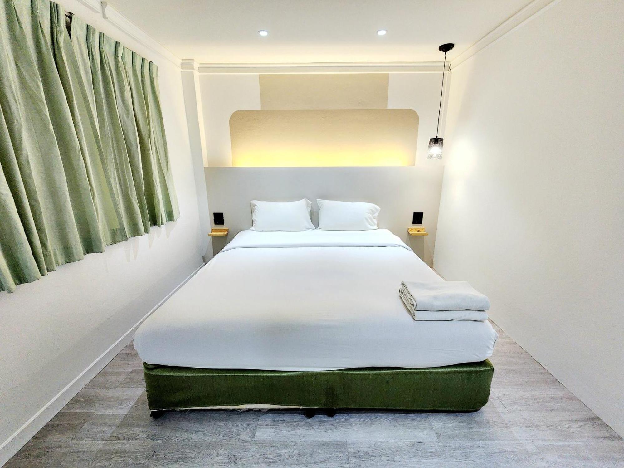 Seatel Phuket, Patong Beach Экстерьер фото