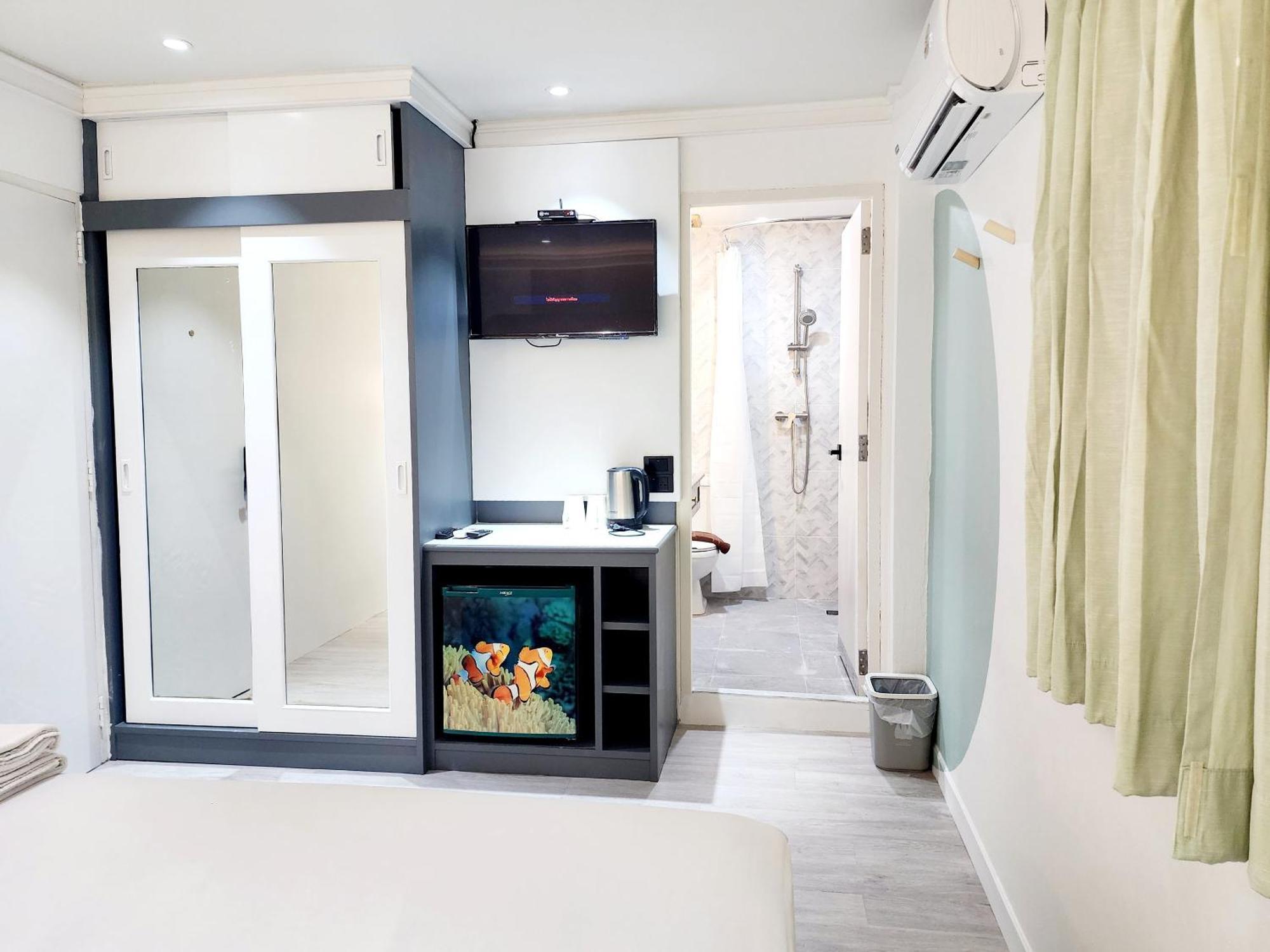 Seatel Phuket, Patong Beach Экстерьер фото