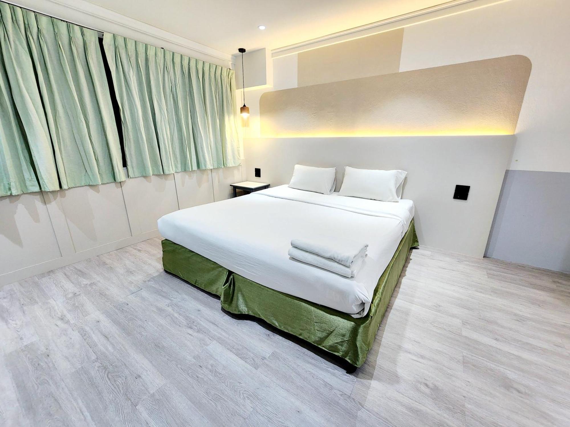 Seatel Phuket, Patong Beach Экстерьер фото