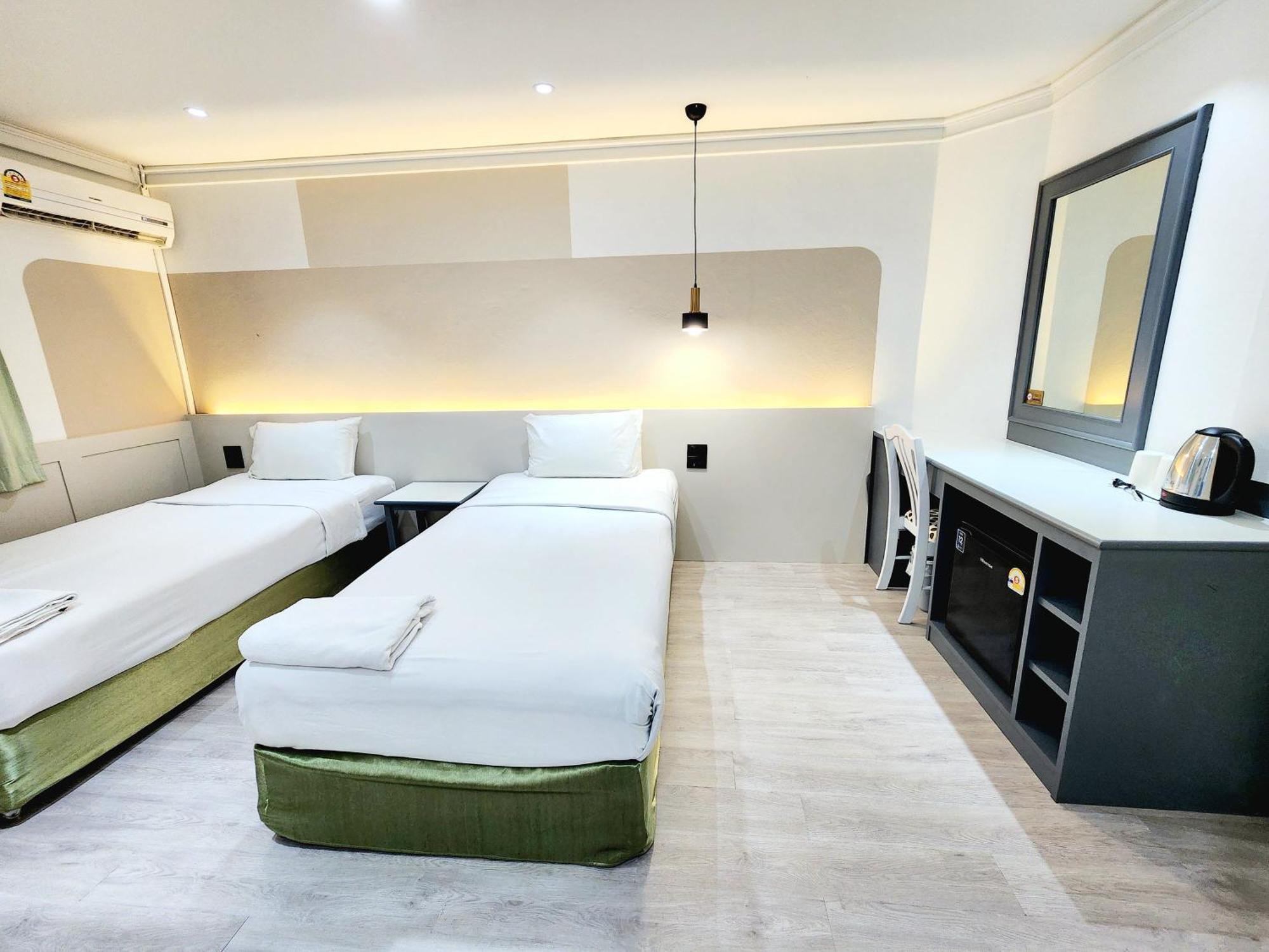 Seatel Phuket, Patong Beach Экстерьер фото