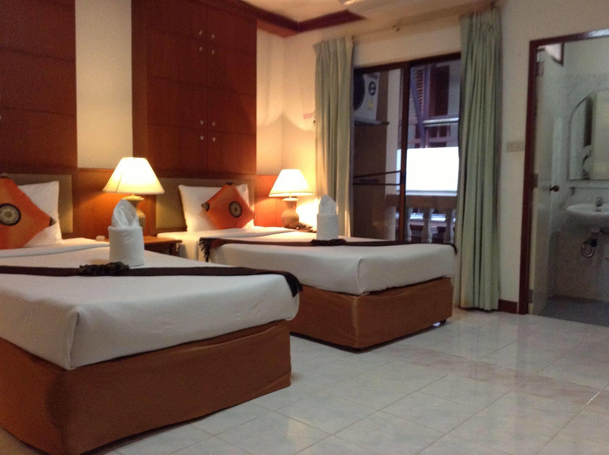 Seatel Phuket, Patong Beach Экстерьер фото